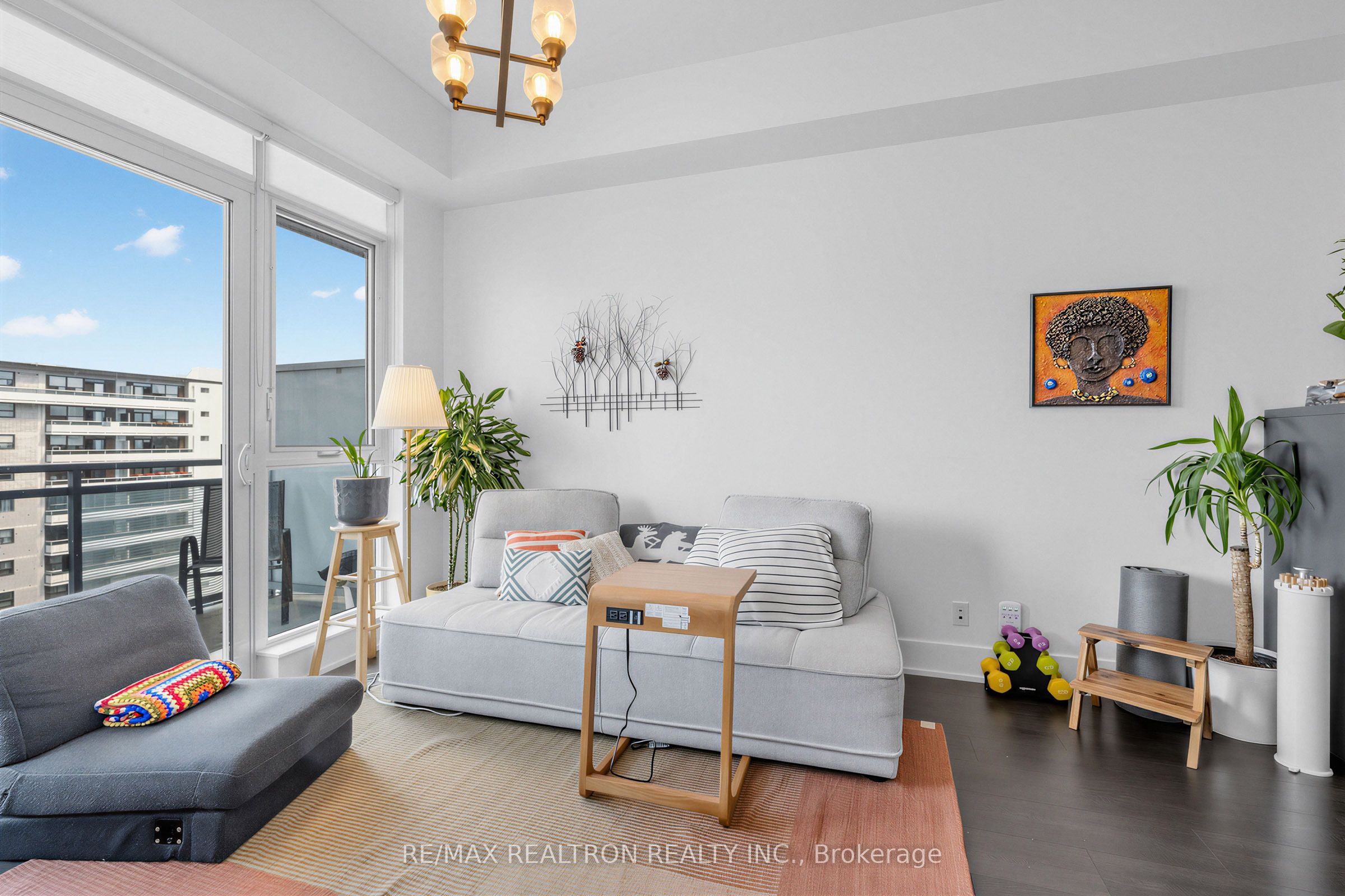 1830 Bloor Street W LPH8