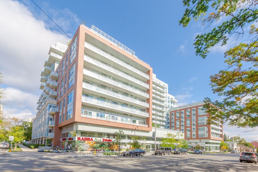 Photo of 1830 Bloor Street W #LPH8, Toronto, ON M6P 0A2 (MLS # W13758874)