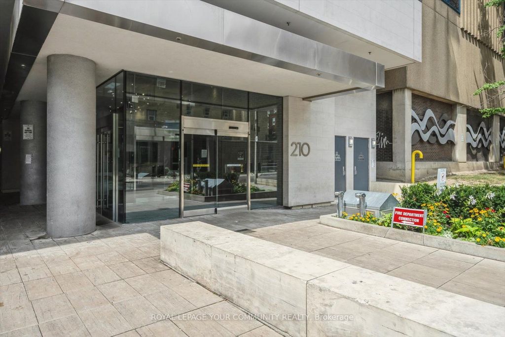 Photo of 210 Simcoe Street #1902, Toronto, ON M5T 0A9 (MLS # C12346075)
