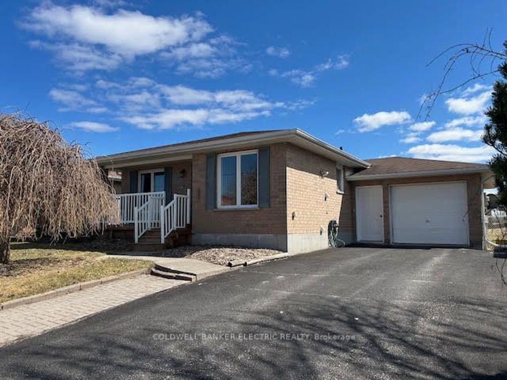 Photo of 329 Mary Street W, Kawartha Lakes, ON K9V 5X5 (MLS # X12908810)