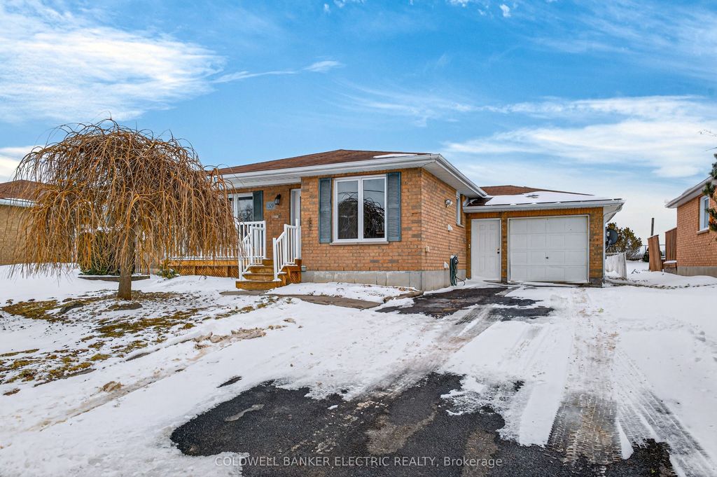 Photo of 329 Mary Street W, Kawartha Lakes, ON K9V 5X5 (MLS # X12908810)