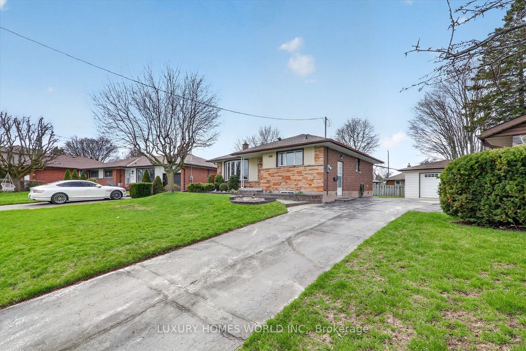 Photo of 64 Gatineau Street, Oshawa, ON L1H 7G3 (MLS # E13503184)
