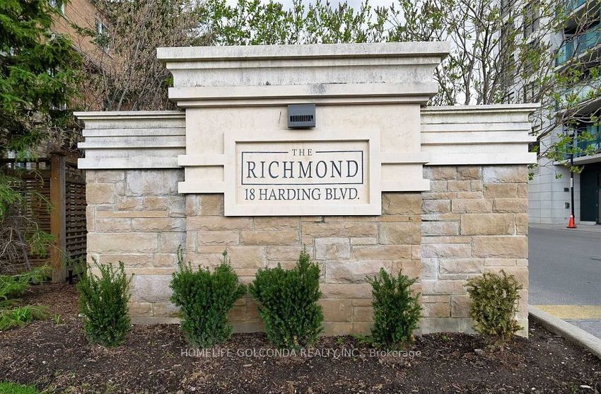 18 Harding Boulevard 412