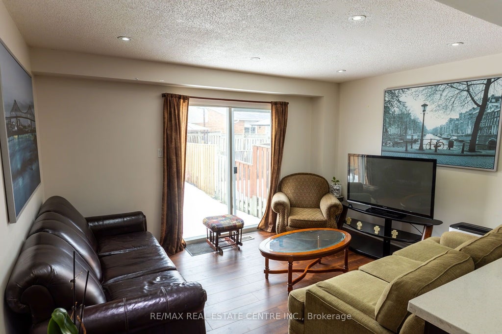 Photo of 42 Wooliston Crescent, Brampton, ON L6Y 4J5 (MLS # W13862090)