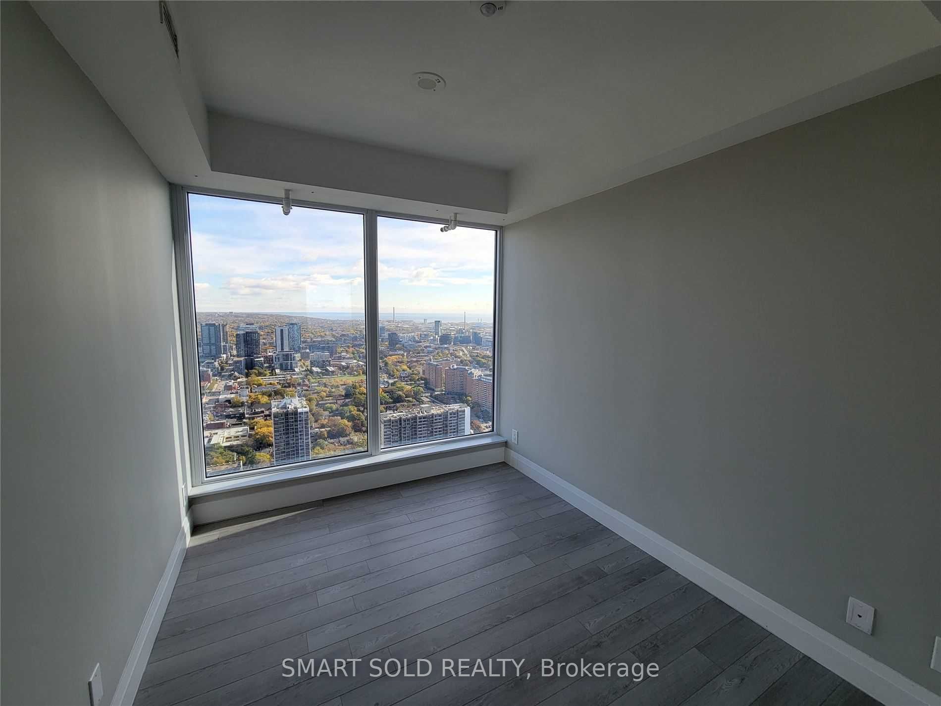 181 Dundas Street E 5003