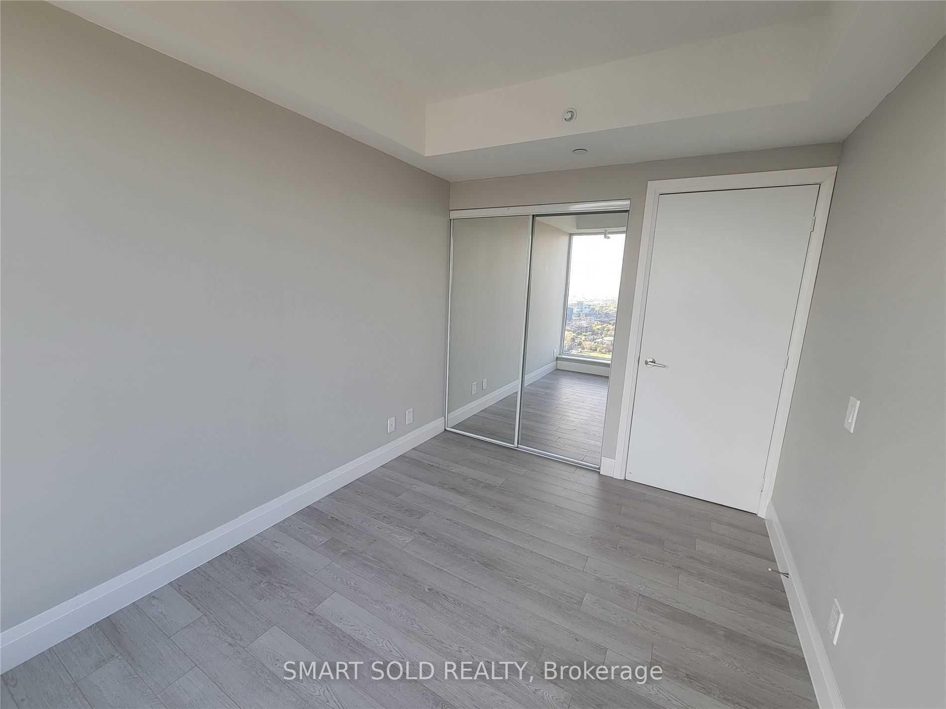 181 Dundas Street E 5003