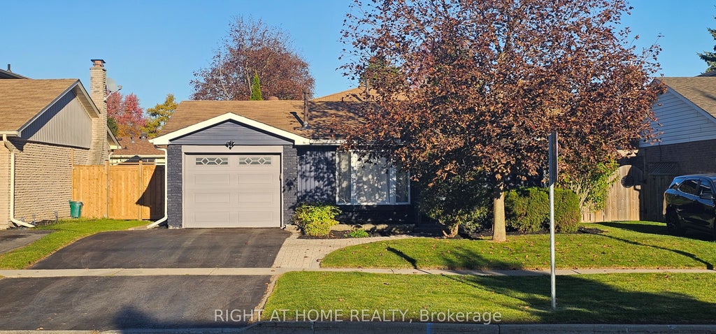 Photo of 47 Simpson Avenue, Clarington, ON L1C 3M5 (MLS # E14114838)