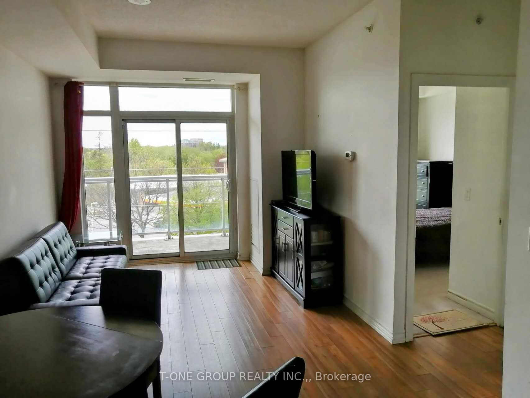 8323 Kennedy Road W 321