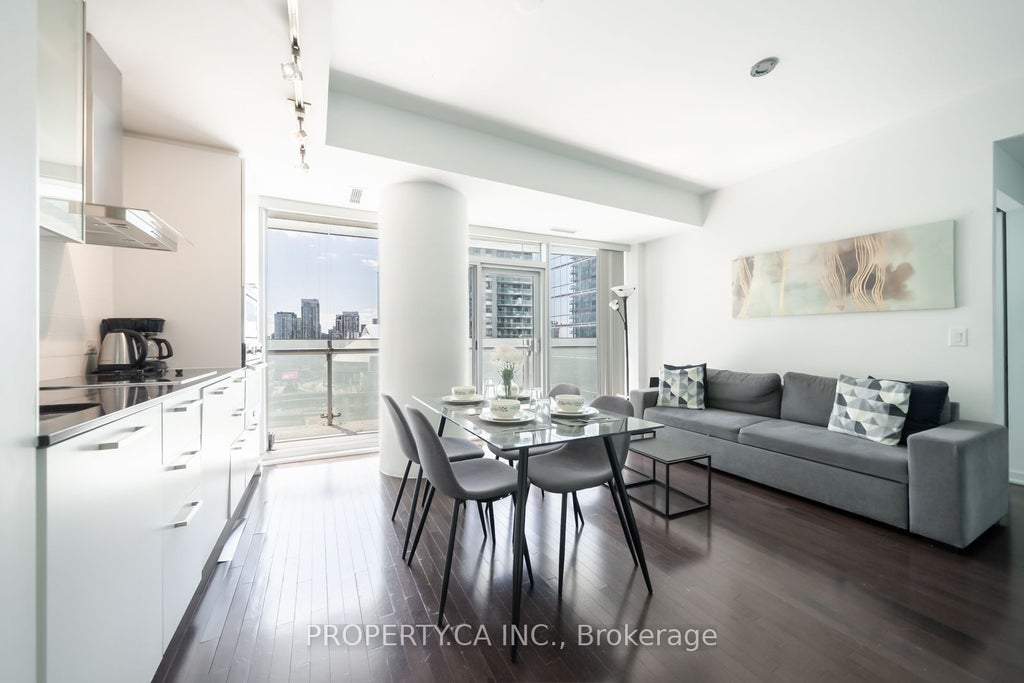 Photo of 14 York Street S #1908, Toronto, ON M5J 0B1 (MLS # C14029624)