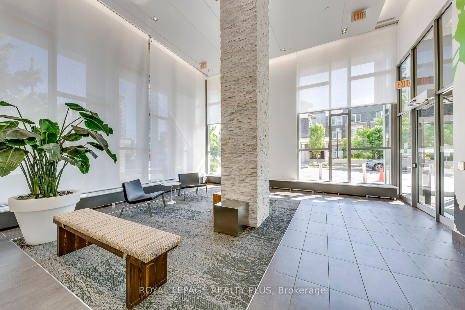 365 Prince Of Wales Drive 2202