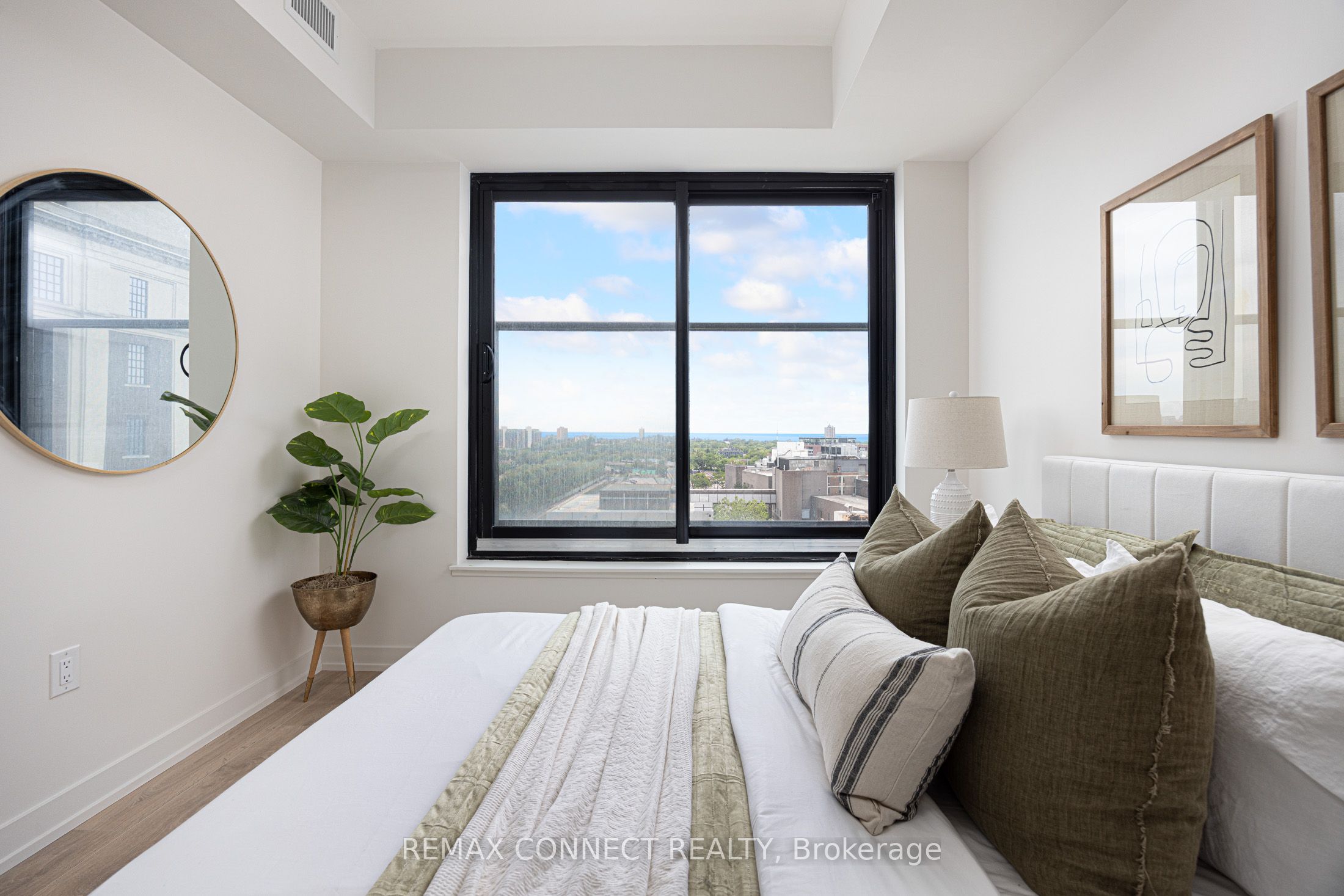 181 Sterling Road 1107