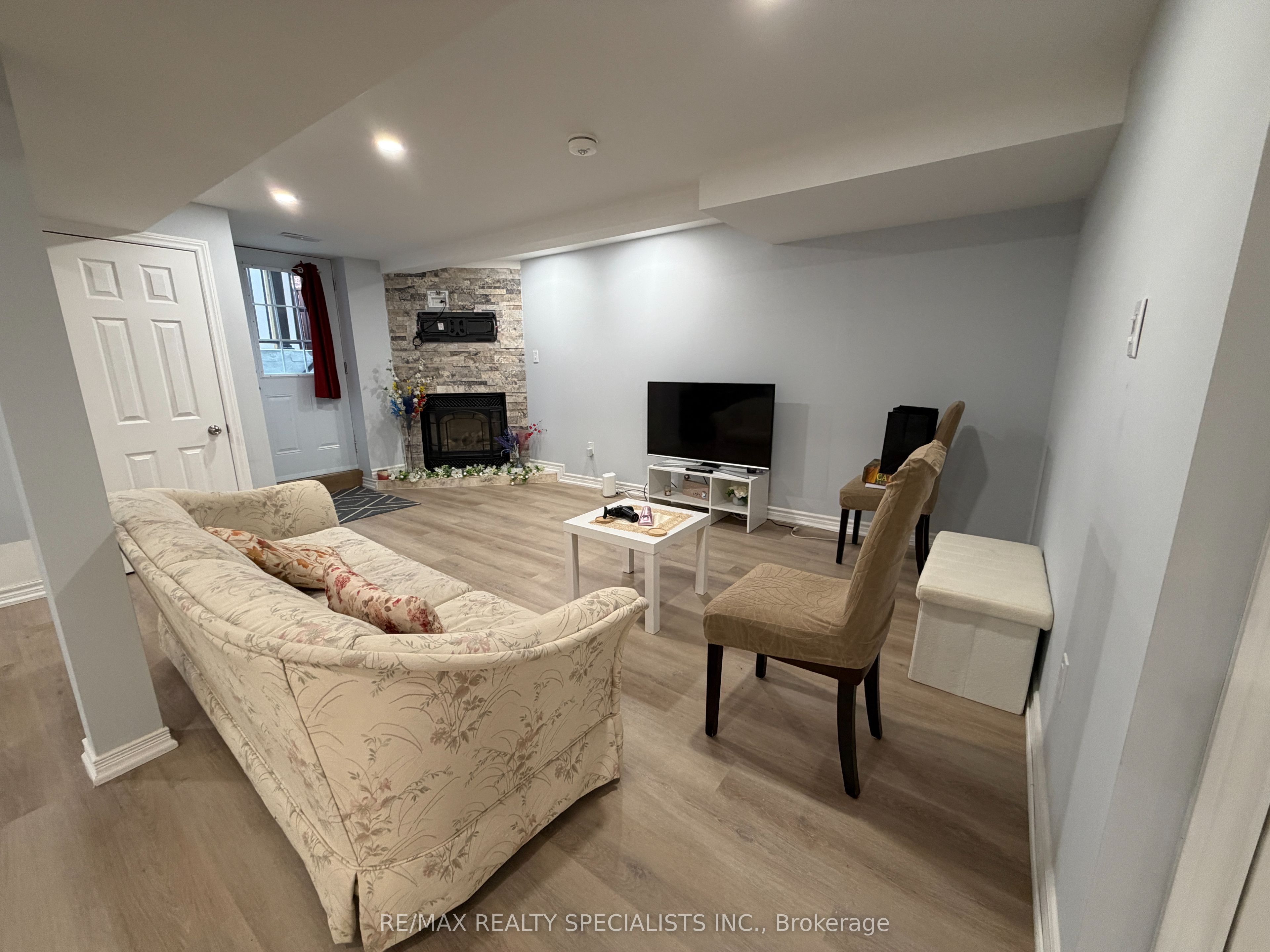 934 Boyer Boulevard BSMT