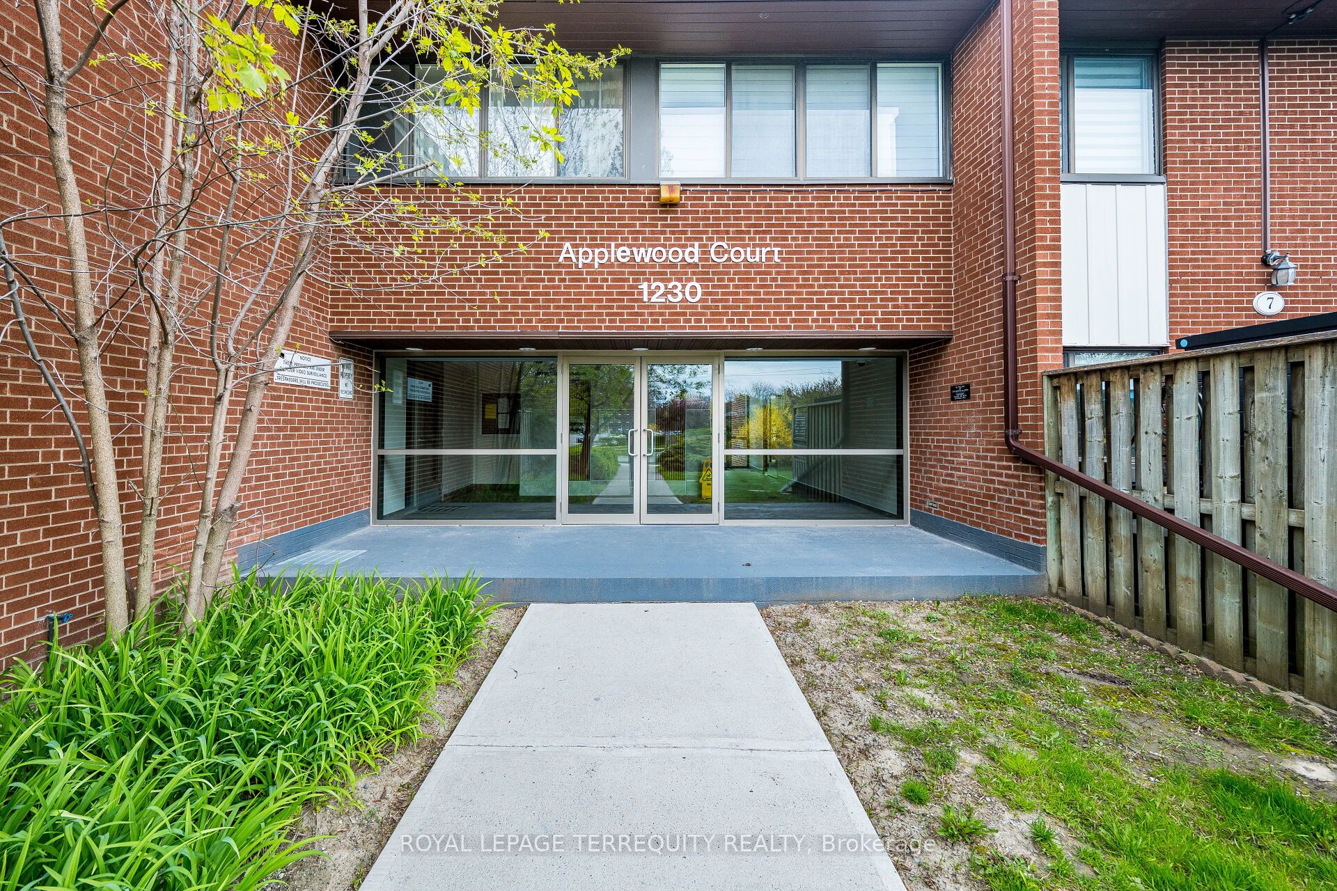 1230 Gripsholm Road TH#15