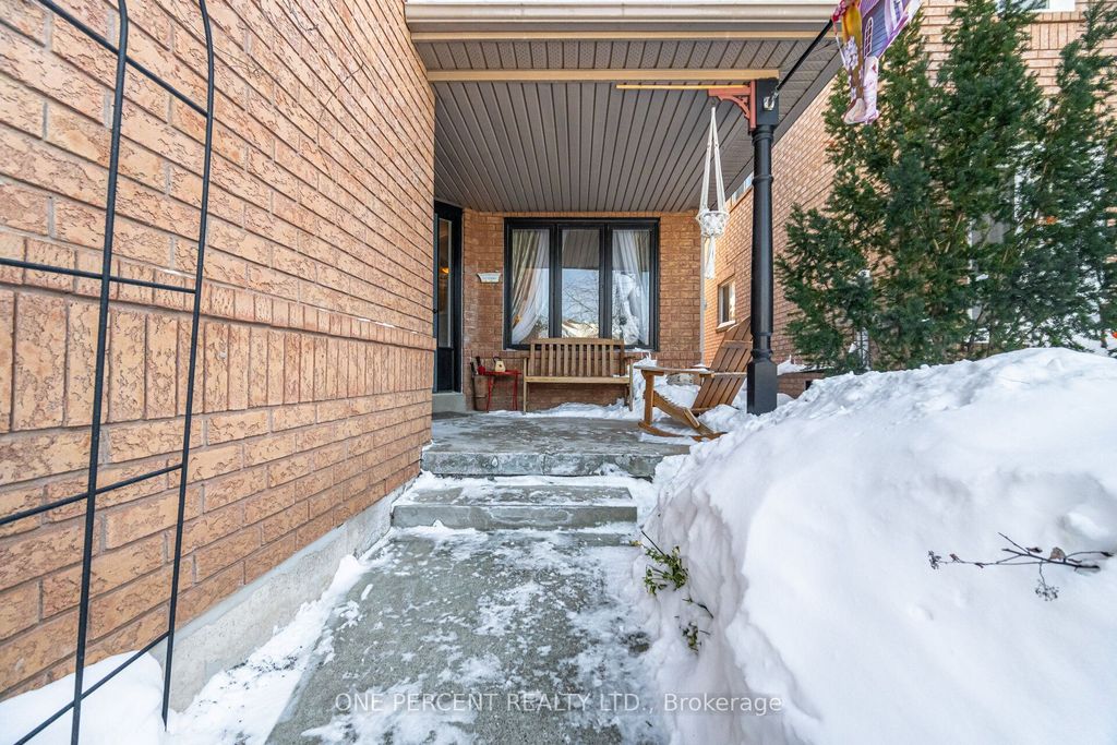 Photo of 3952 Honey Locust Trail, Mississauga, ON L5N 6X4 (MLS # W12817796)