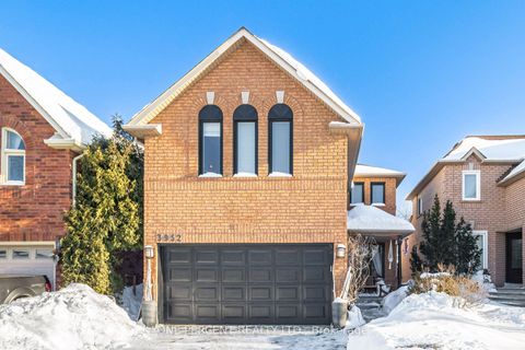 3952 Honey Locust Trail Mississauga ON L5N 6X4