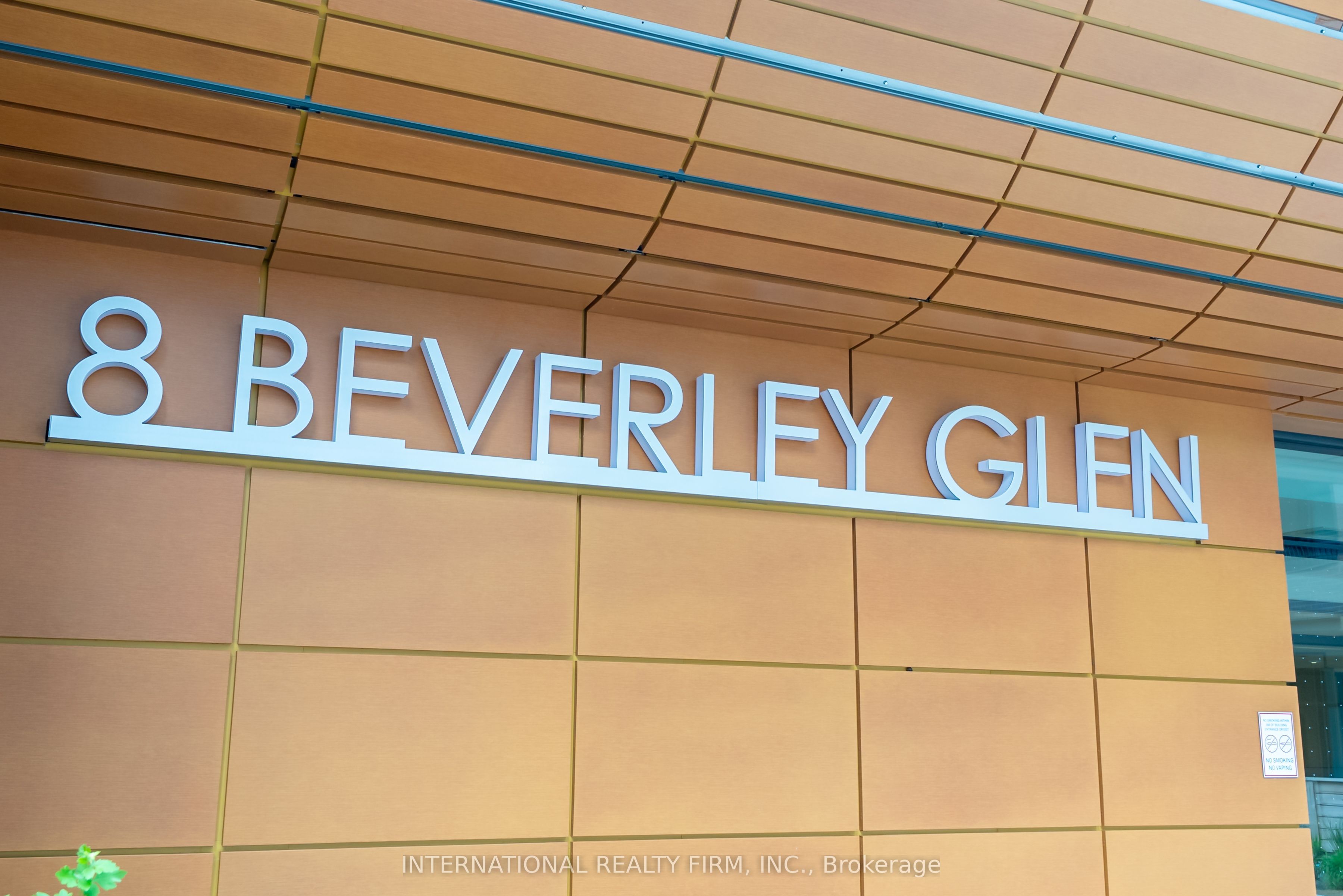 8 Beverley Glen 422