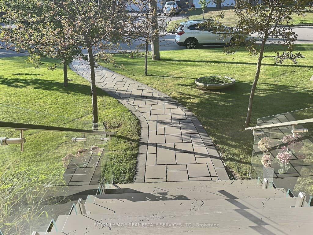 Photo of 33 Blue Forest Drive, Toronto, ON M3H 4W4 (MLS # C13619454)