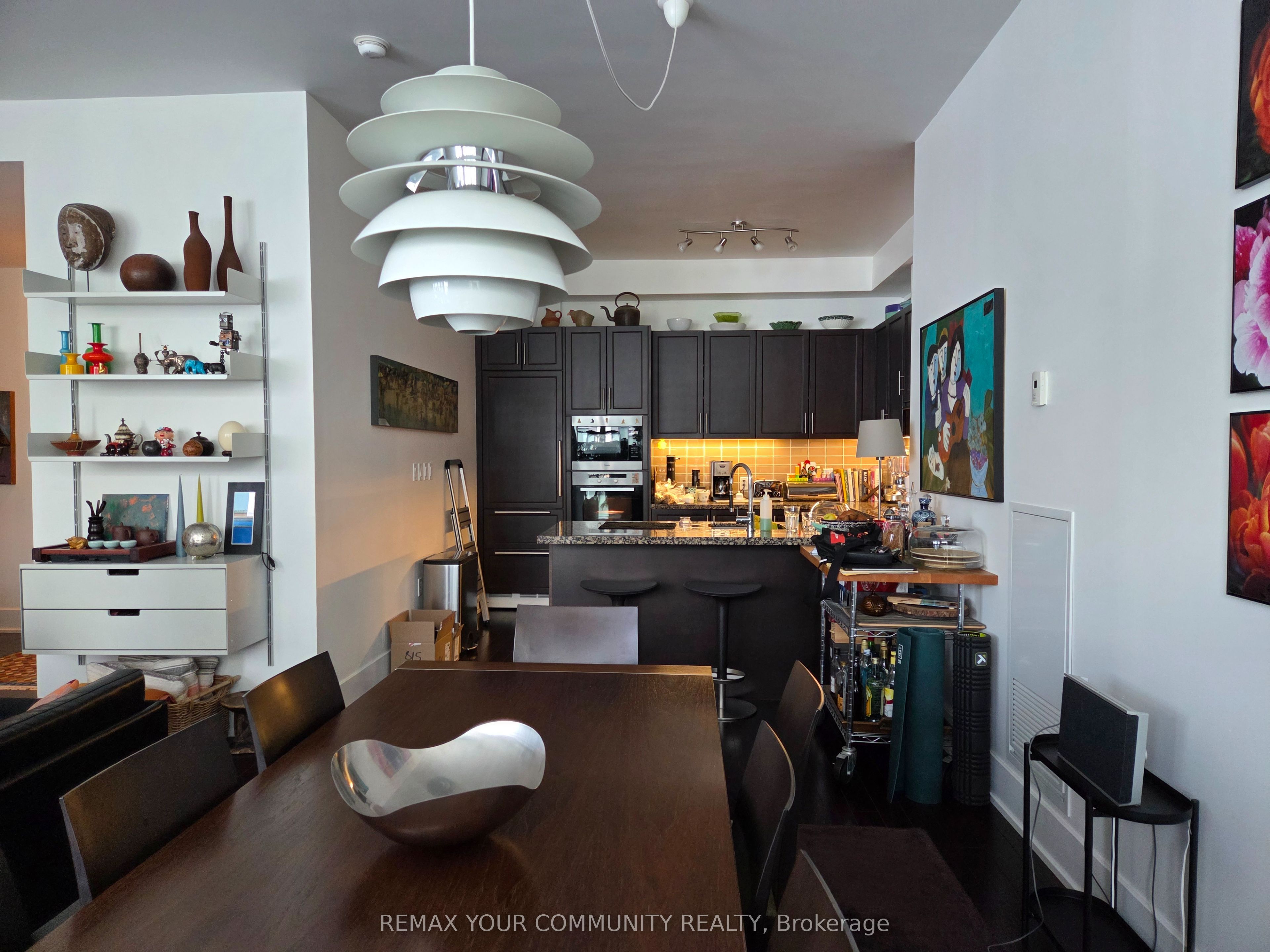 39 Queens Quay E 815