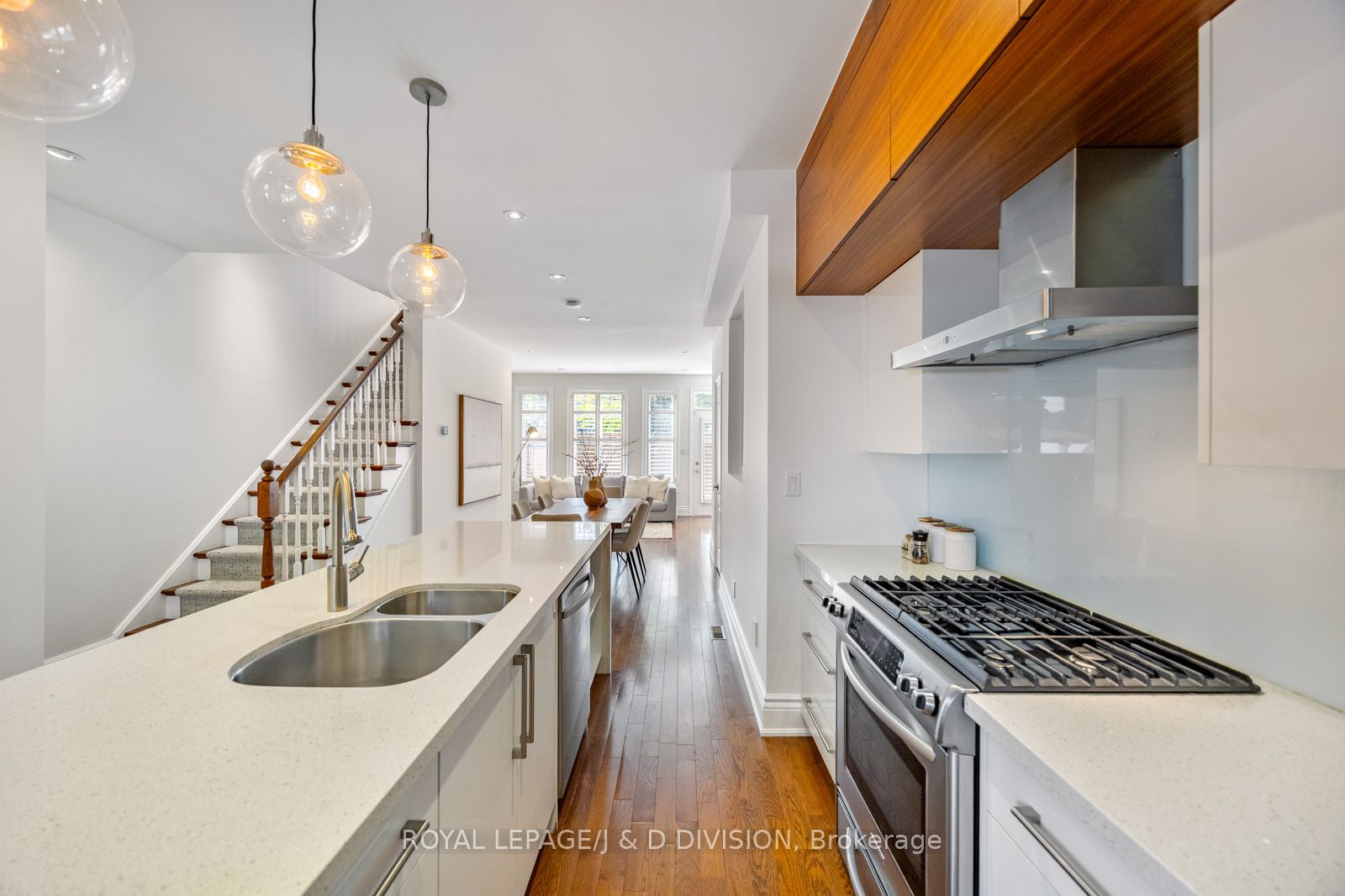 33 Clark Street