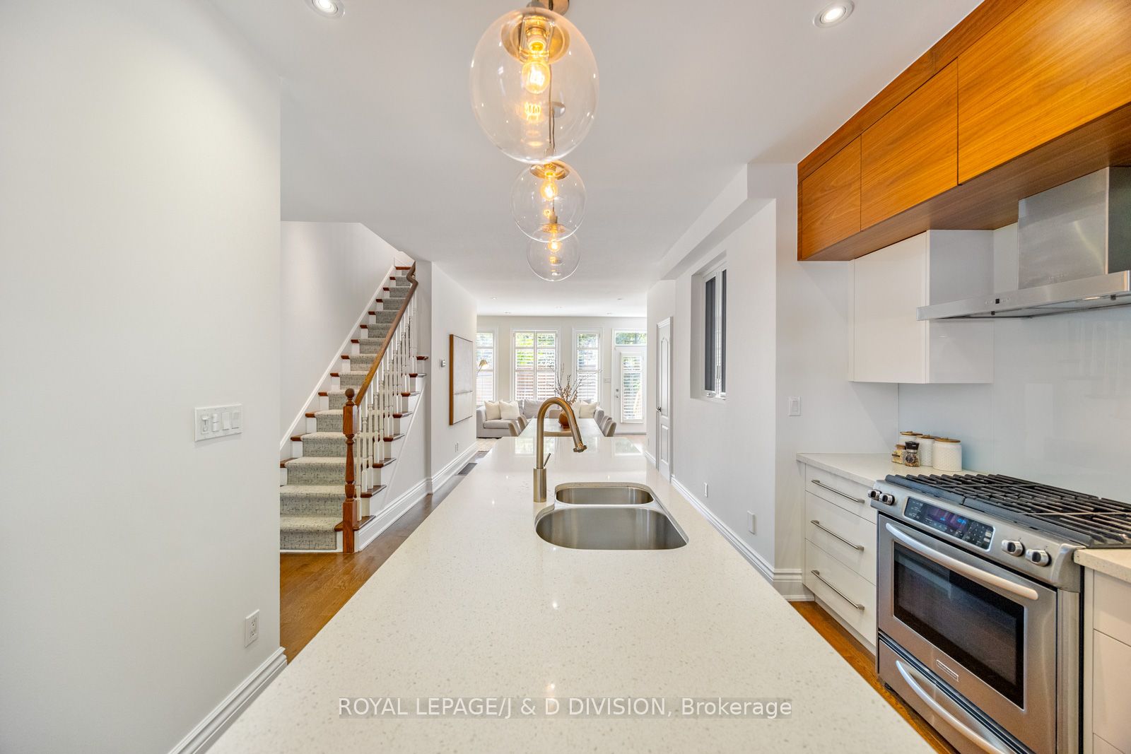 33 Clark Street