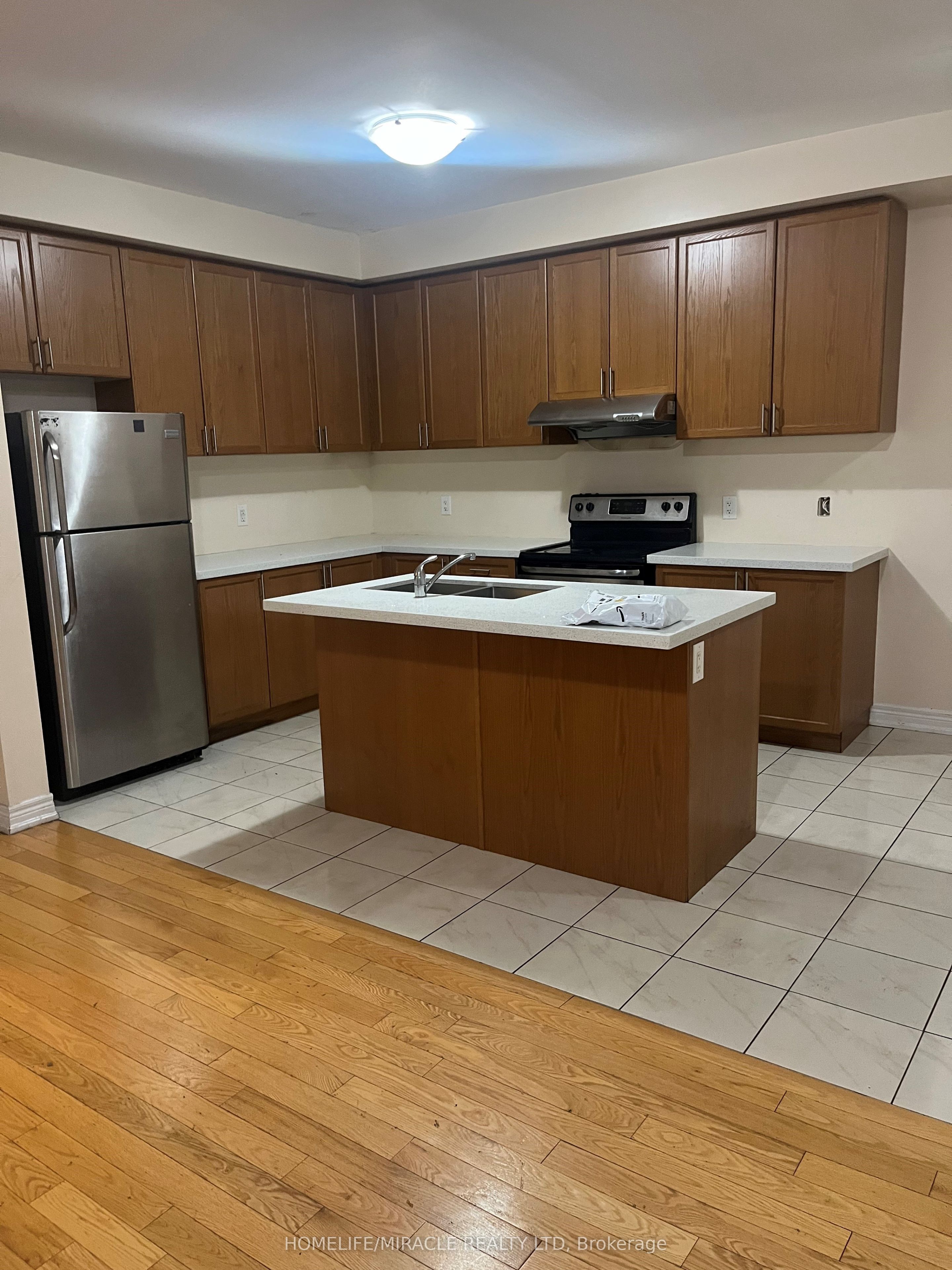 37 Vezna Crescent Upper