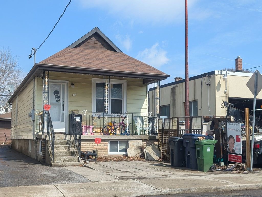 Photo of 840 Sammon Avenue, Toronto, ON M4C 2E8 (MLS # E12996448)