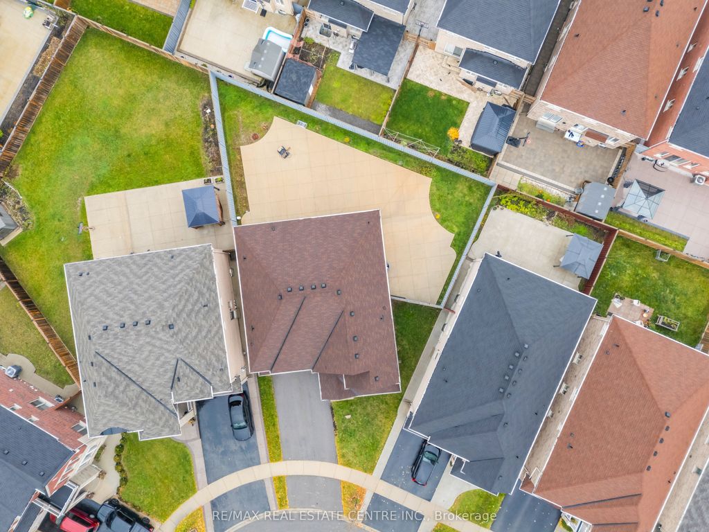 Photo of 9 Glacier Road, Brampton, ON L6X 5N1 (MLS # W13159660)
