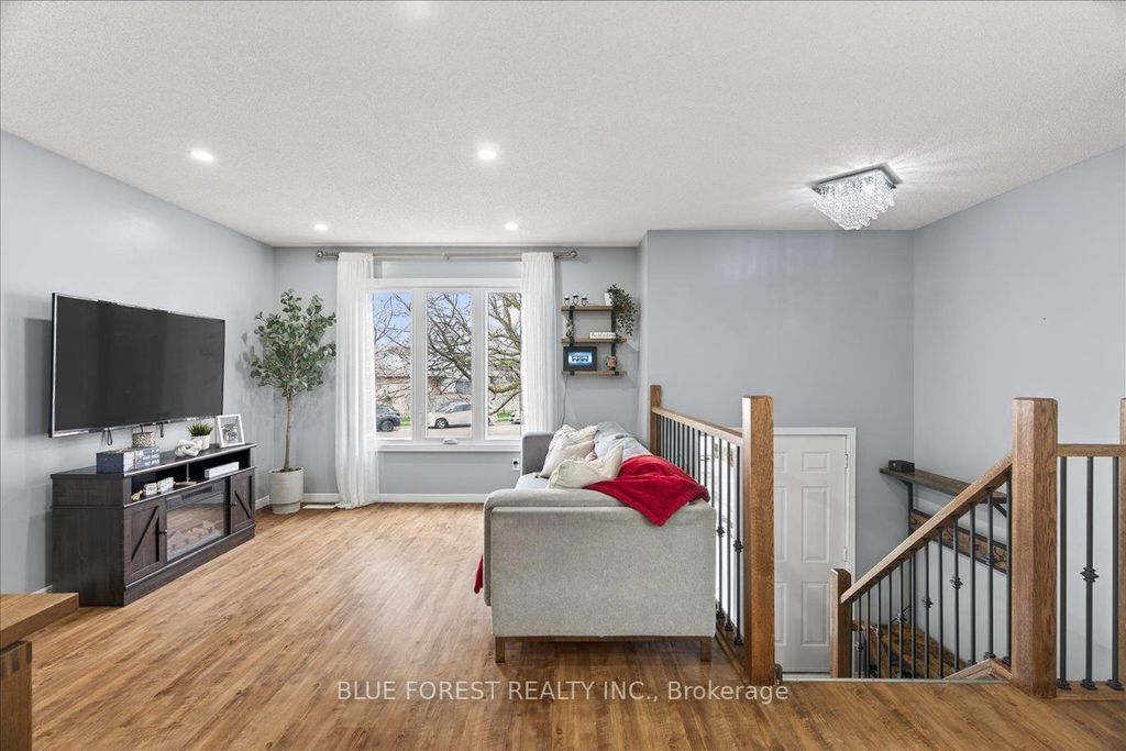 Photo of 54 Stokes Road, St. Thomas, ON N5R 5W7 (MLS # X13023218)