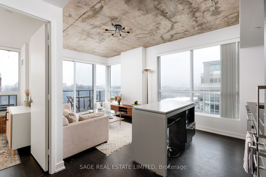 Photo of 1030 King Street W #613, Toronto, ON M6K 3N3 (MLS # C12817028)