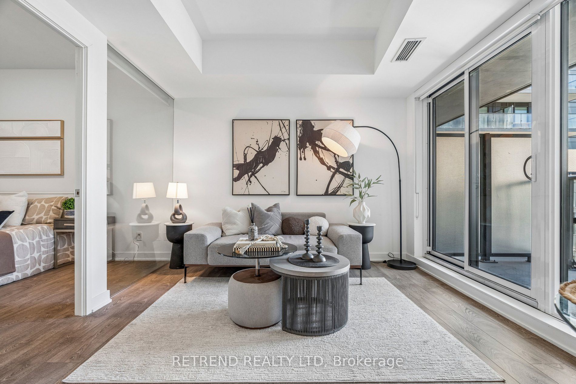 543 Richmond Street W 1021