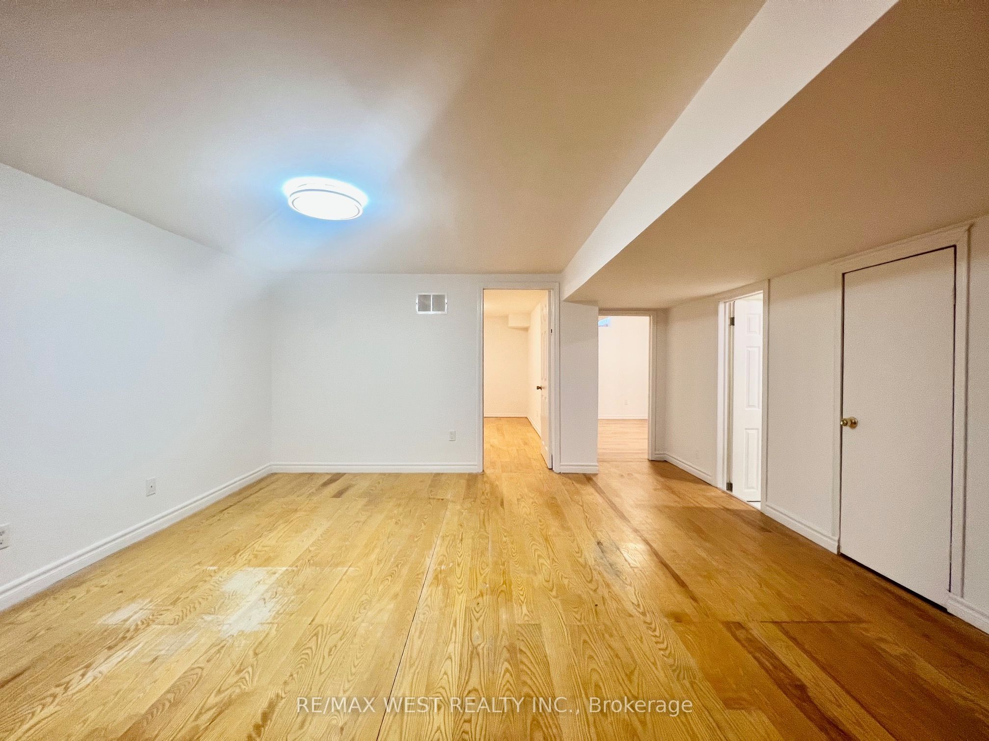 147 Woodhall Road Bsmt
