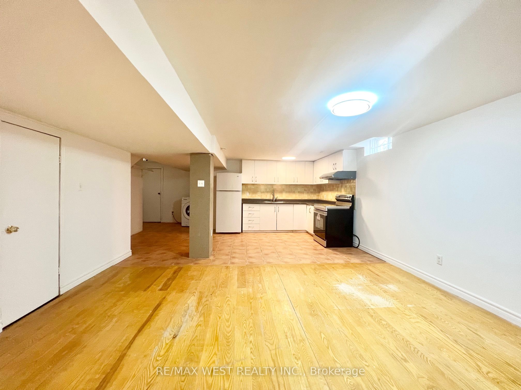 147 Woodhall Road Bsmt