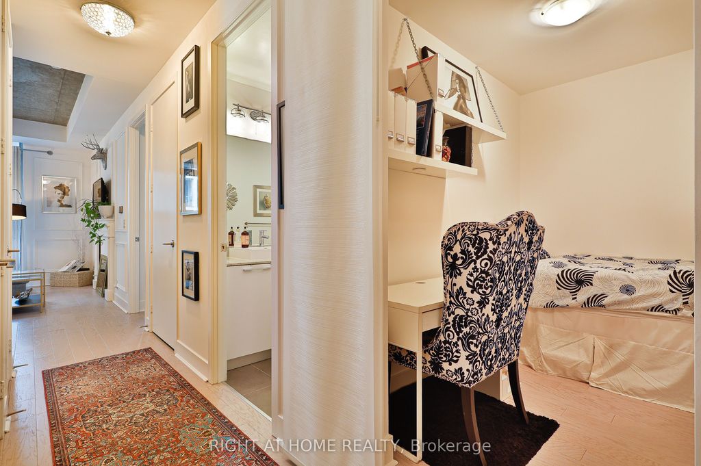 Photo of 399 Adelaide Street W #703, Toronto, ON M5V 1S1 (MLS # C12312653)