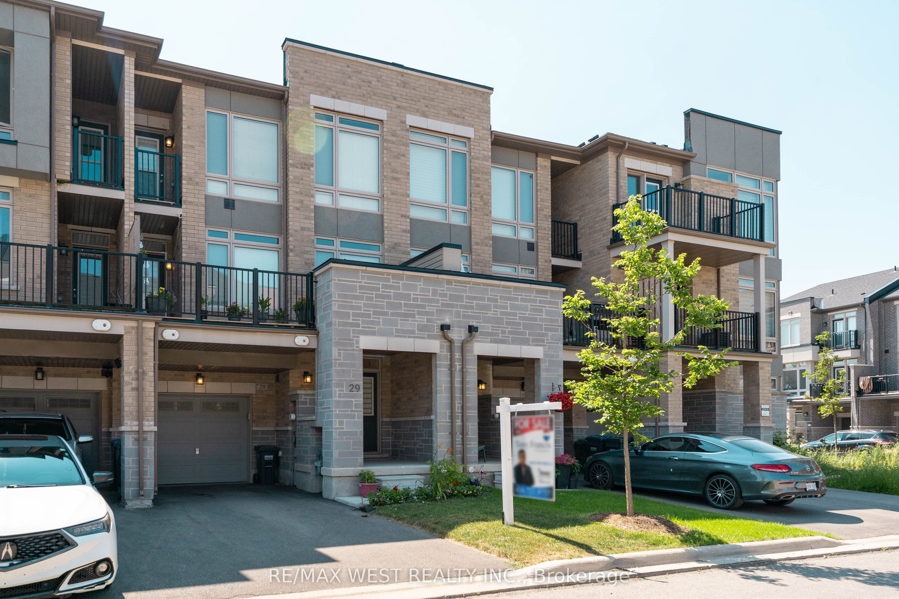 29 Arrowview Drive