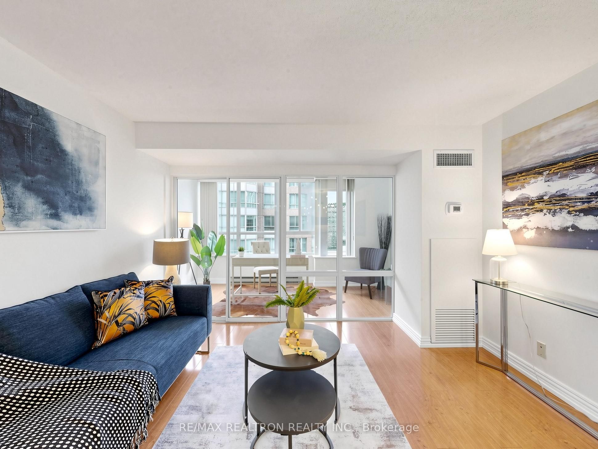 711 Bay Street 1811