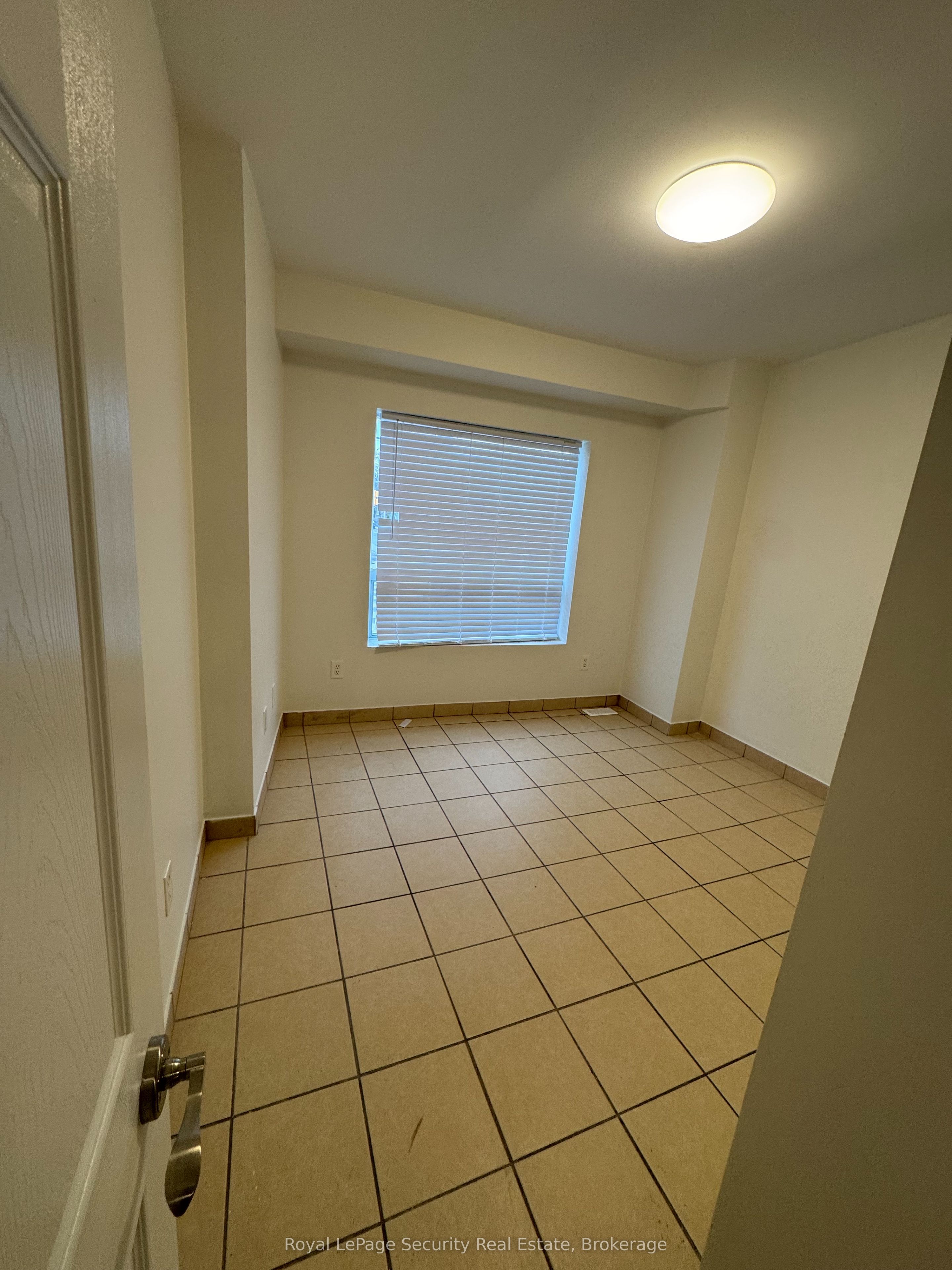 1136 Dufferin Street Main