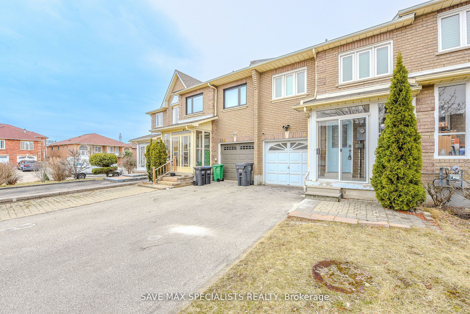 622 Lumberton Crescent