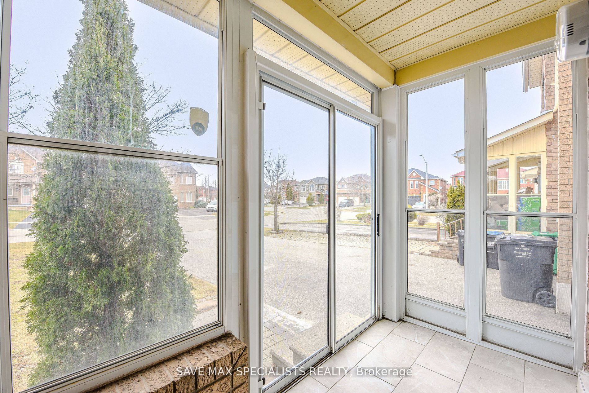 622 Lumberton Crescent
