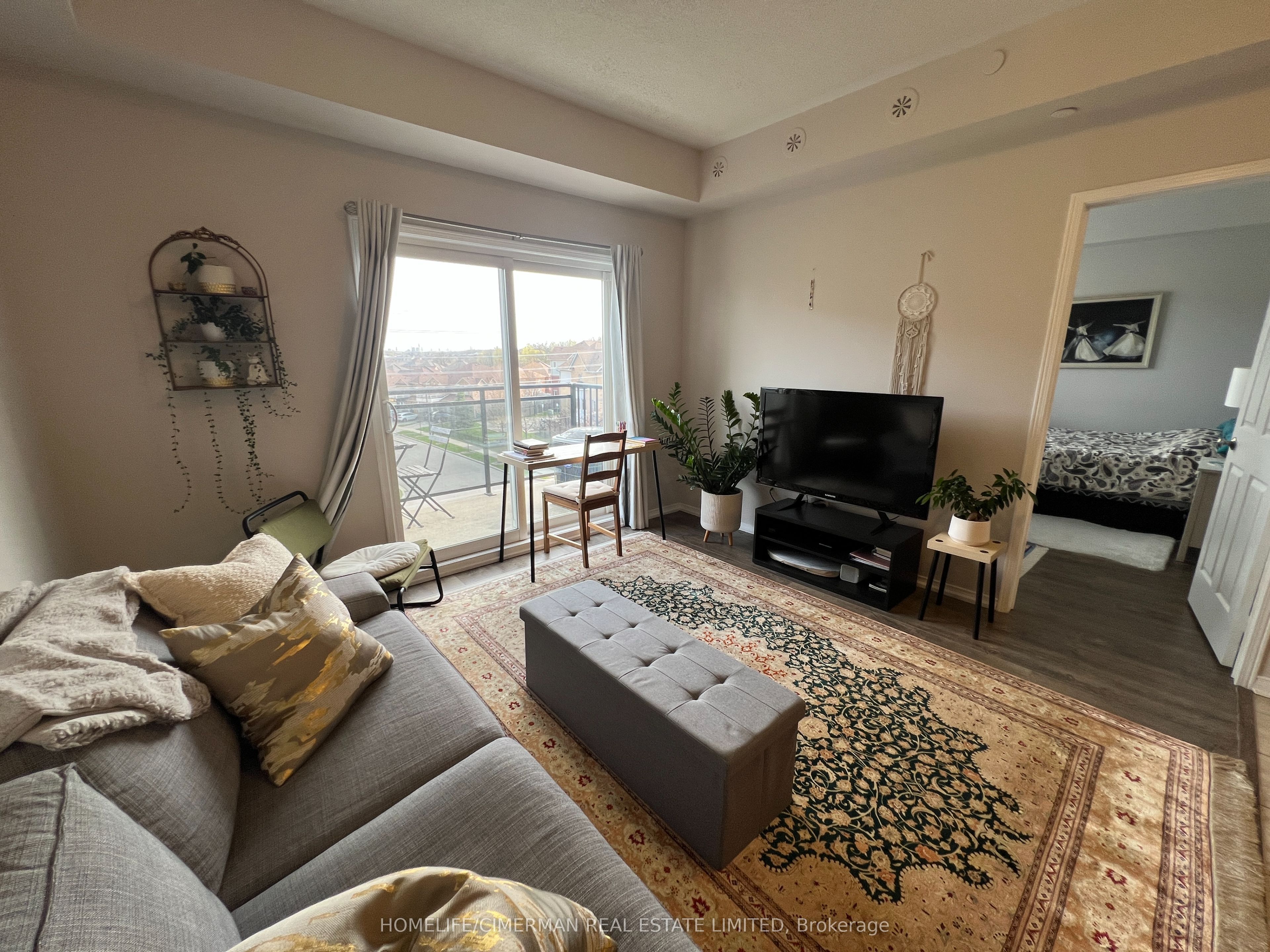 3055 Thomas Street 409