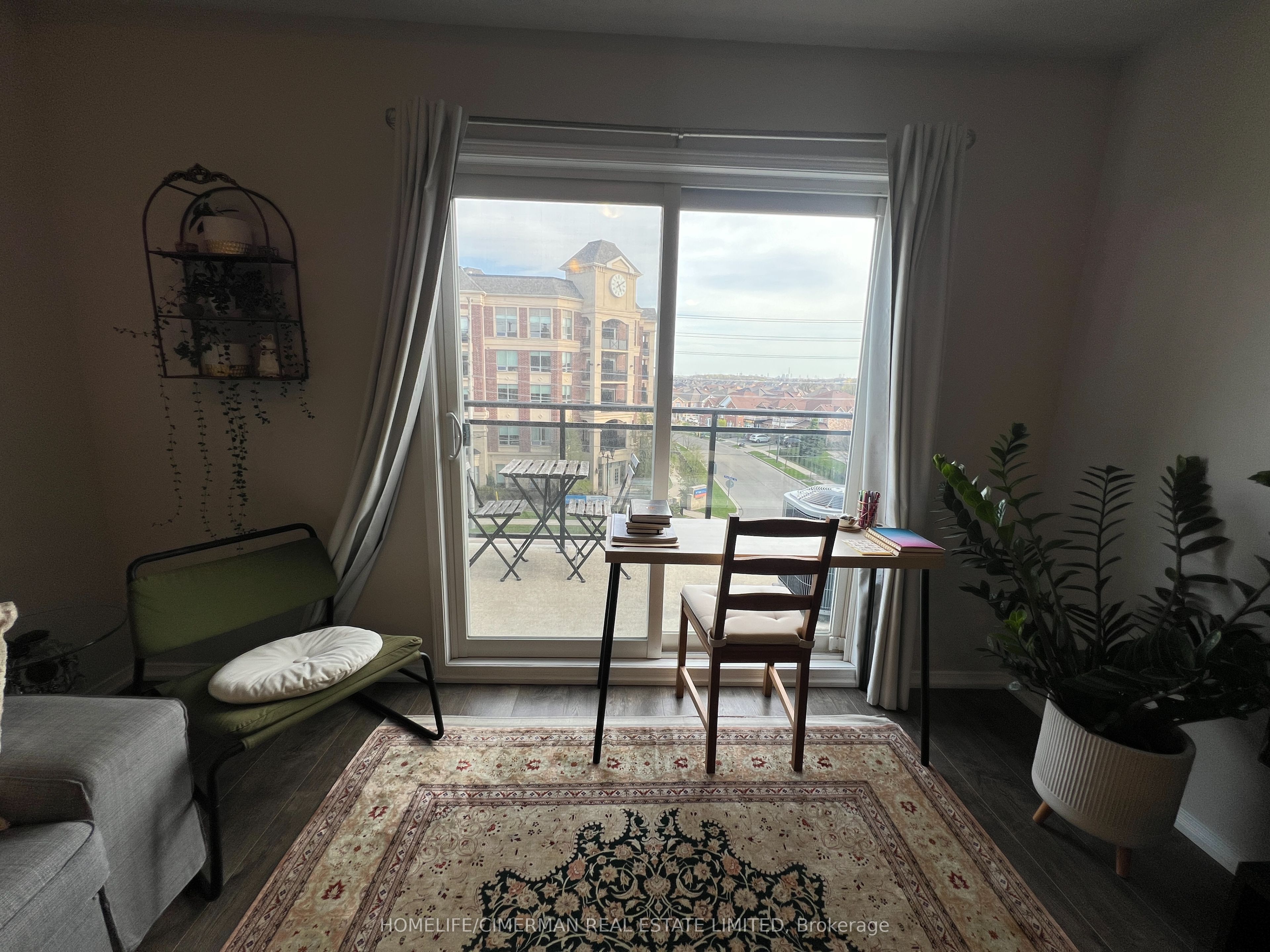 3055 Thomas Street 409