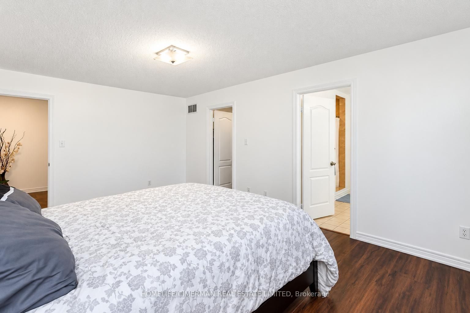 7 Okanagan Drive E