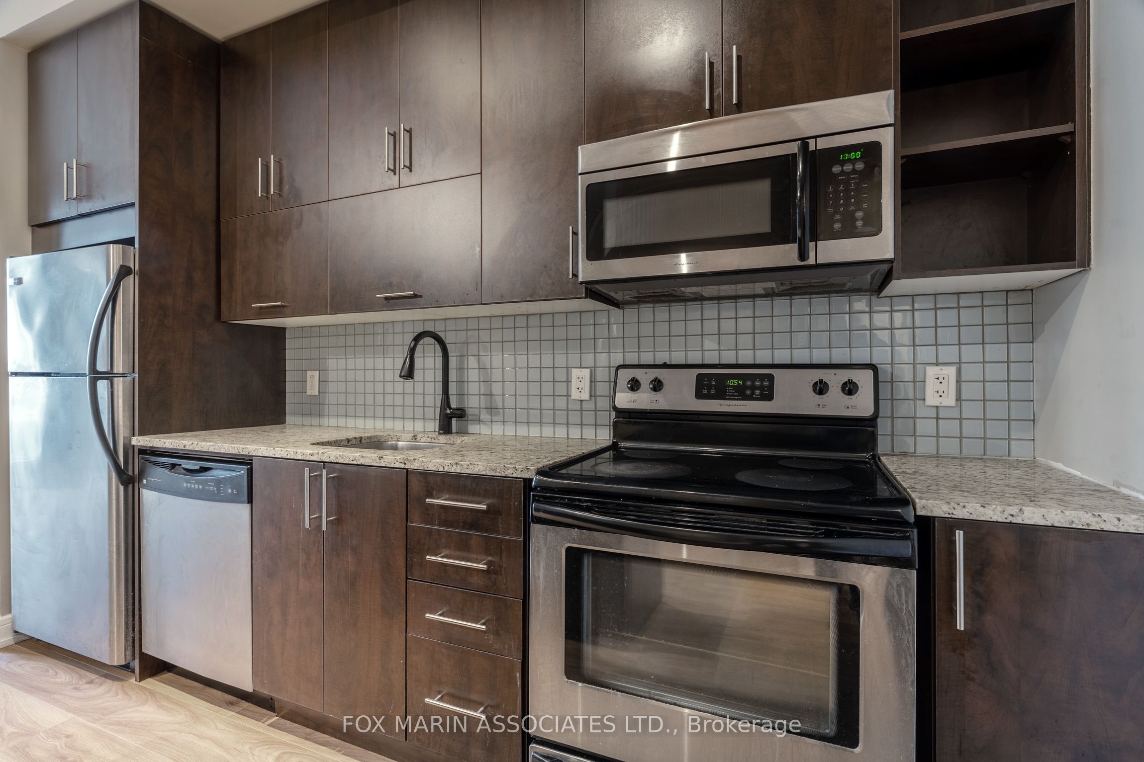 112 George Street 403