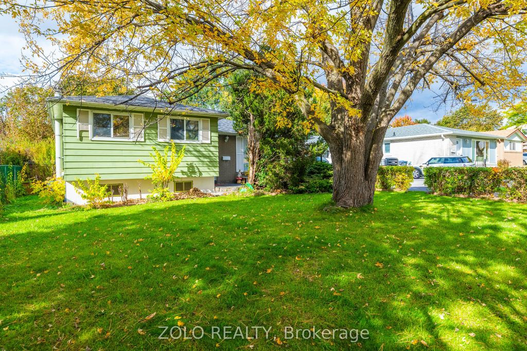 Photo of 129 FOLKSTONE Crescent, Brampton, ON L6T 3M6 (MLS # W12785960)