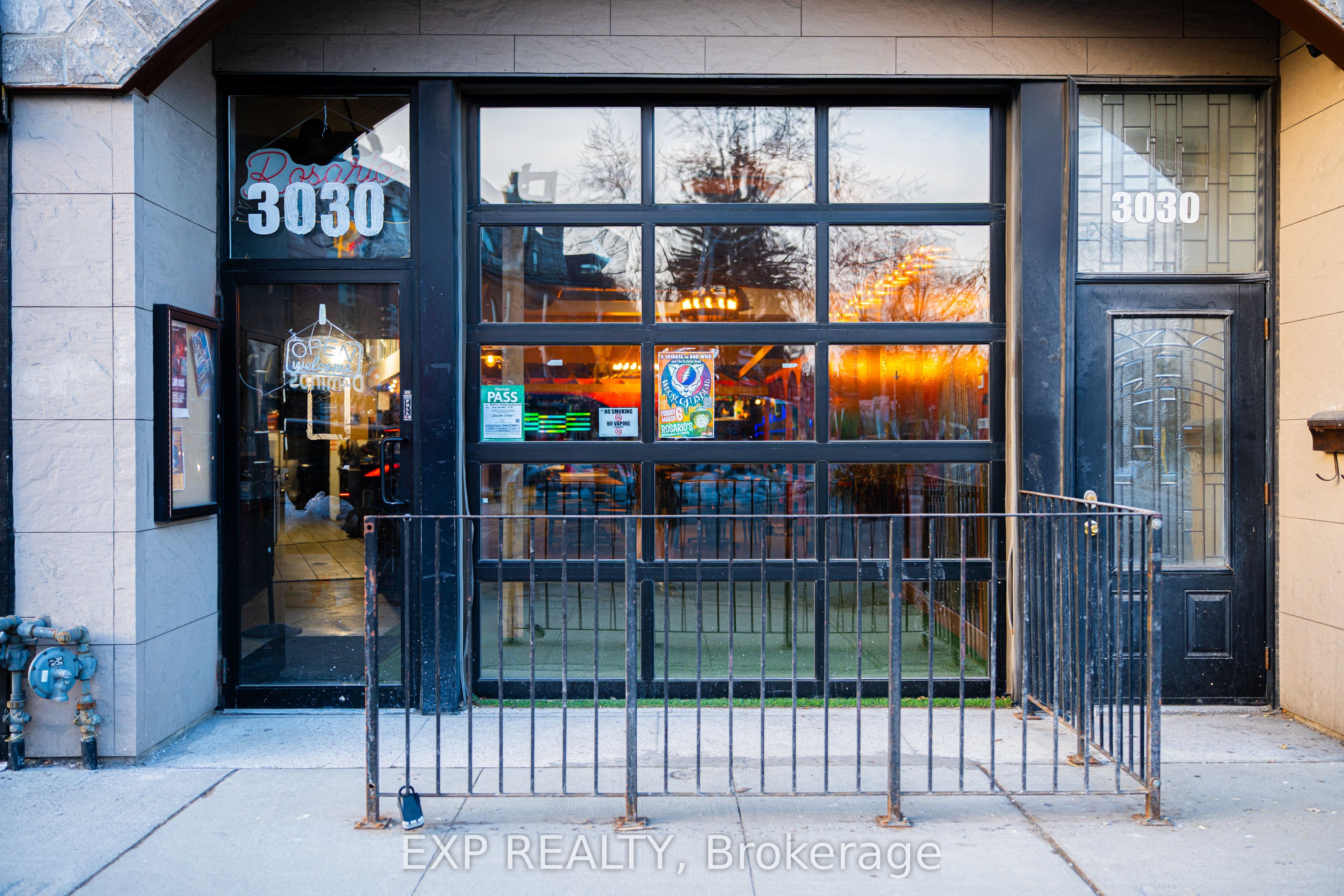 3030 Dundas Street W