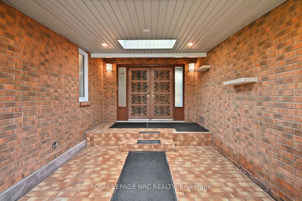 Photo of 6568 Riall Street, Niagara Falls, ON L2J 1Z6 (MLS # X12421194)