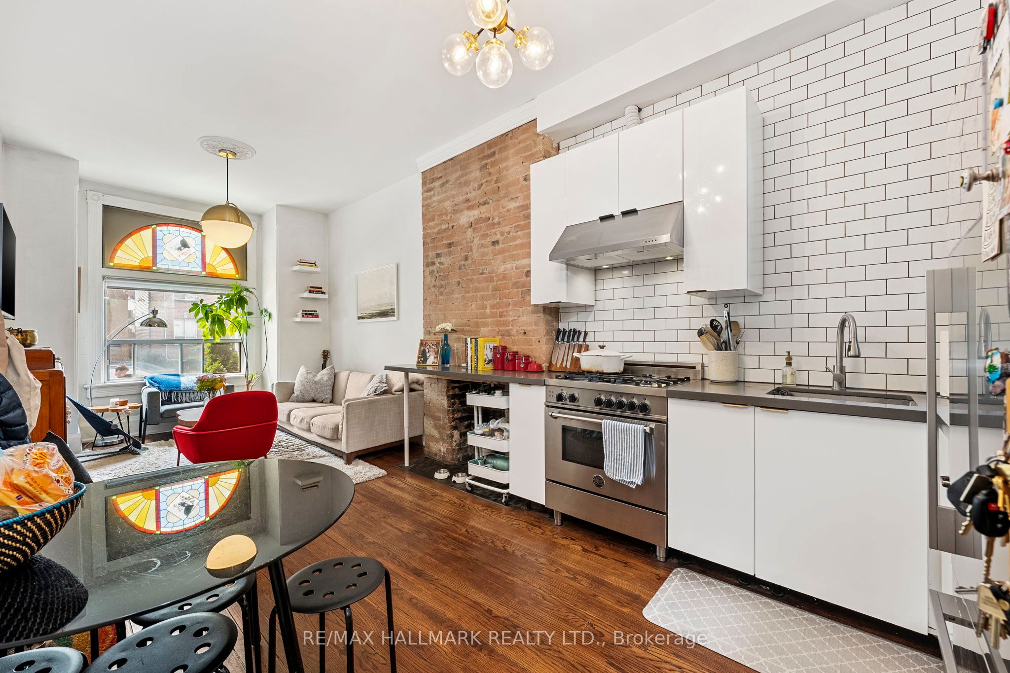 261 Ossington Avenue