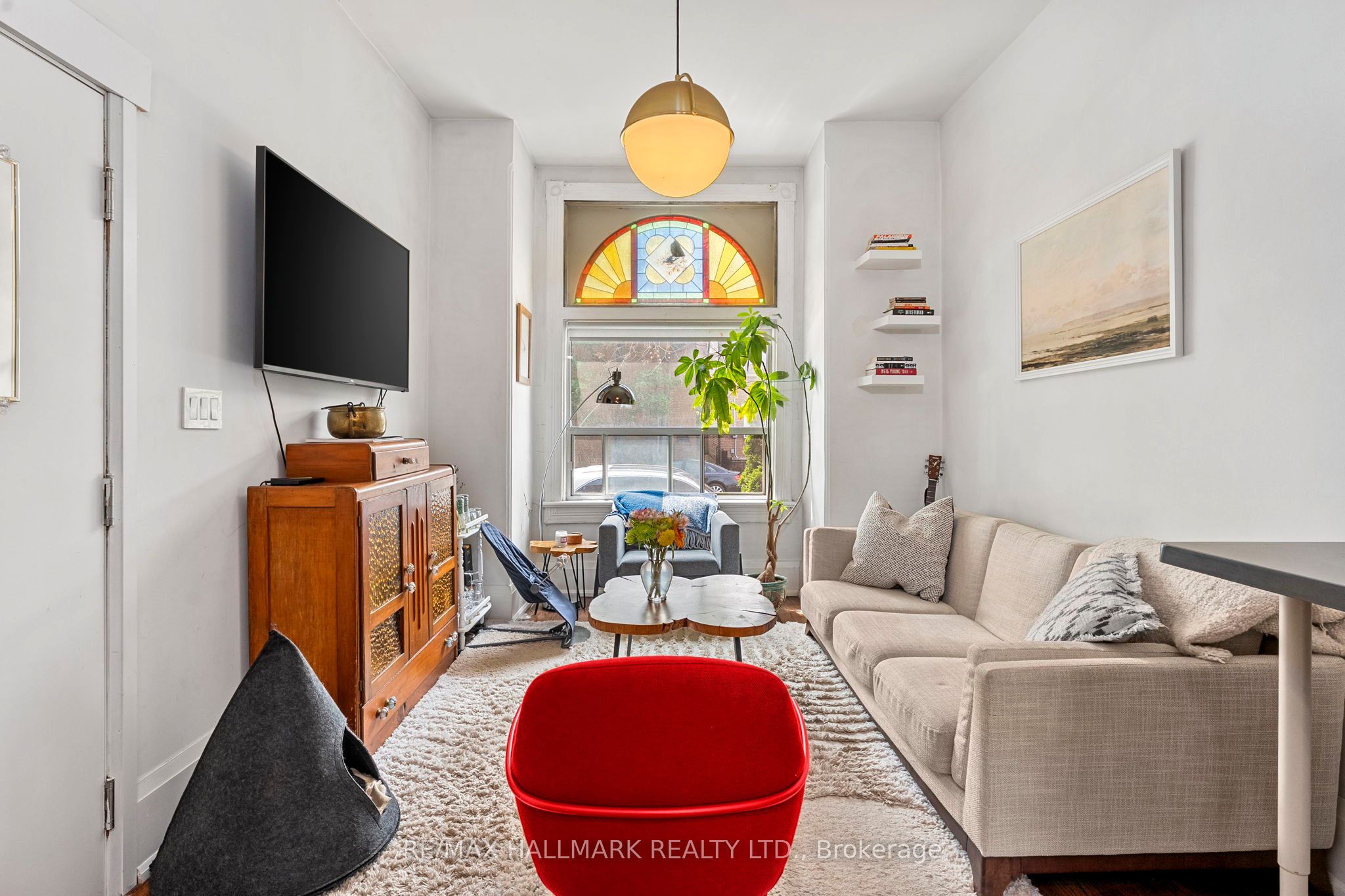261 Ossington Avenue