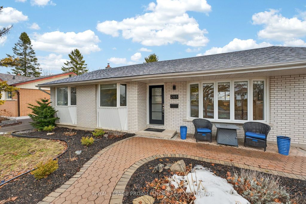 Photo of 265 College Street W, Belleville, ON K8P 2H7 (MLS # X12960954)