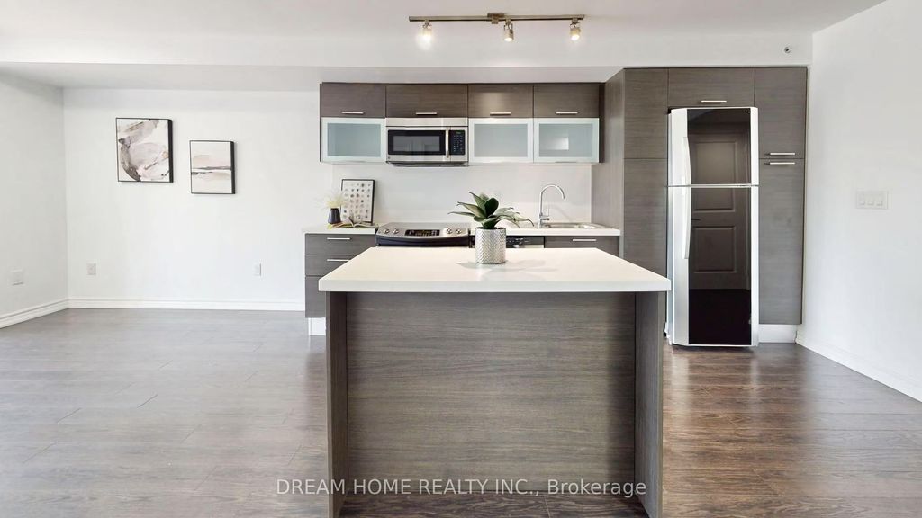 Photo of 386 Yonge Street #2105, Toronto, ON M5B 0A5 (MLS # C12245311)