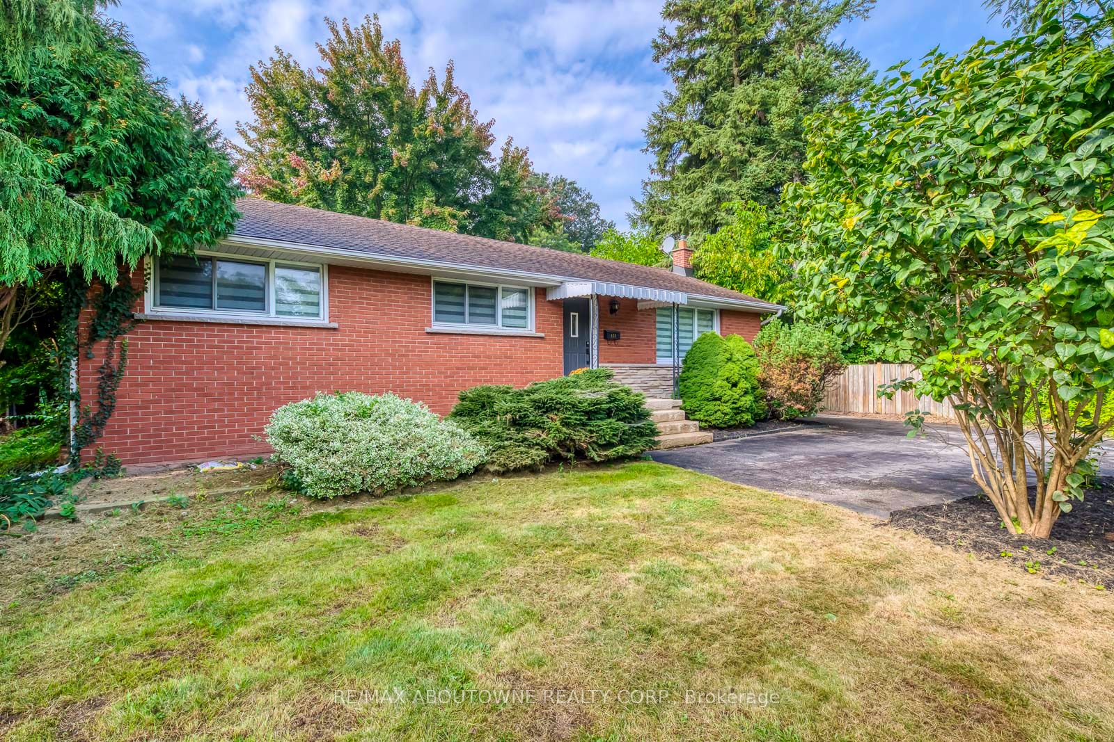 428 Henderson Road